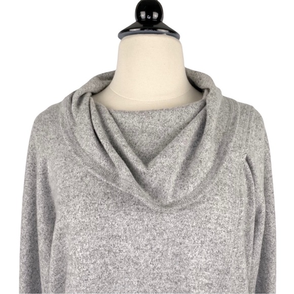 Green Envelope front faux wrap front sweater - Picture 7 of 11